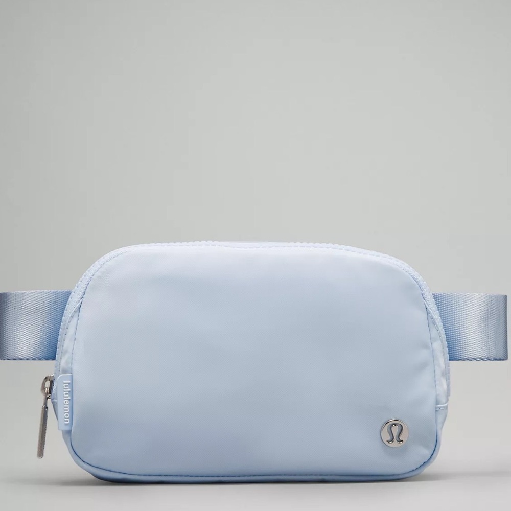 Lululemon Everywhere Belt Bag 1L